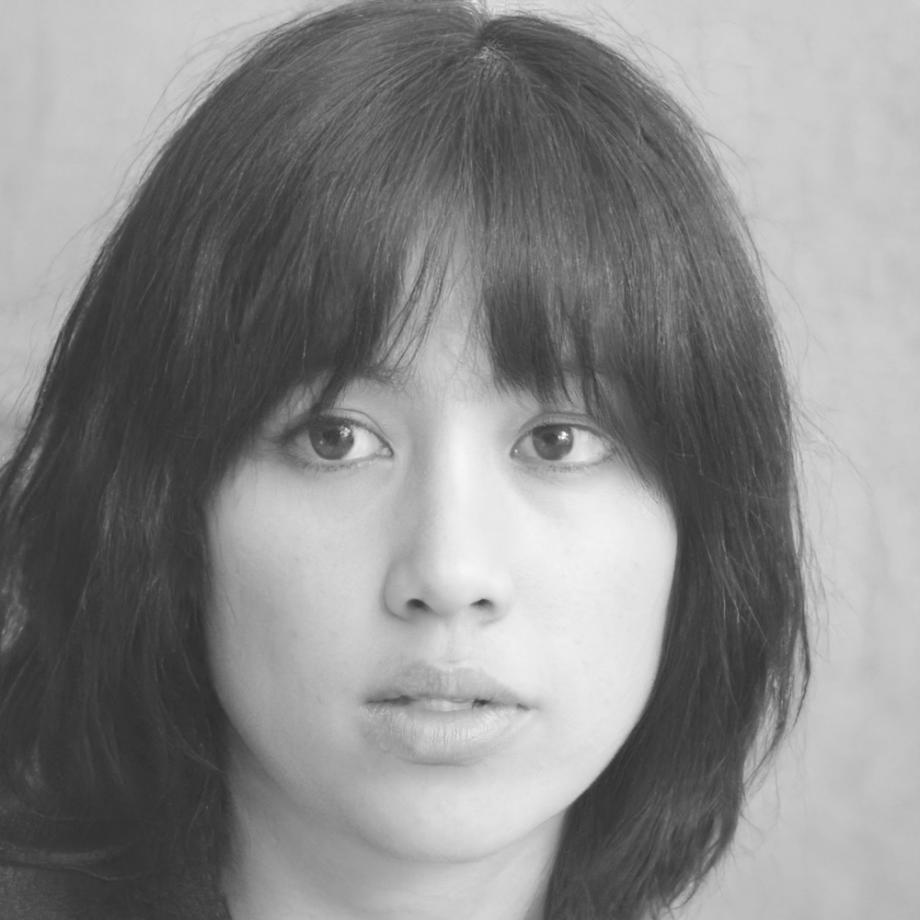 Instructor Saskia Devereaux